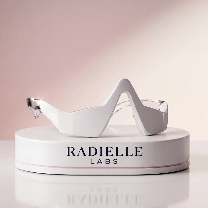 Solava  2-in-1 Red Light Therapy + EMS To Erase Eye Bags